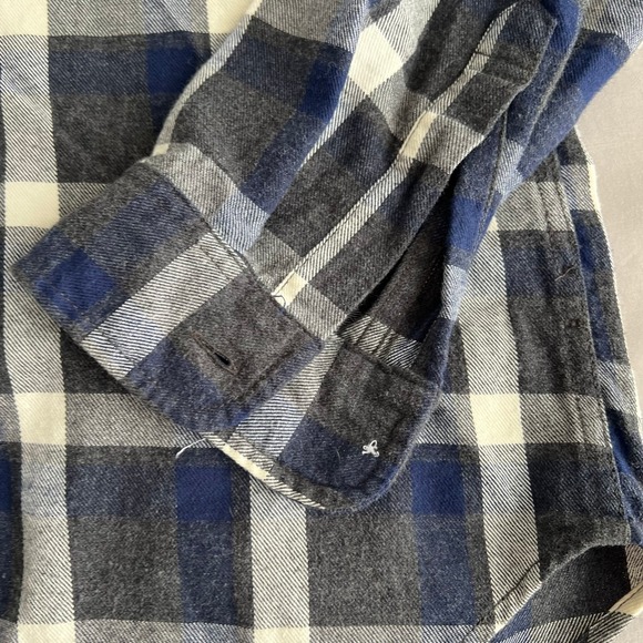 J.Crew Men's Size Small Plaid Long Sleeve Button-Down Flannel Shirt- Casual - Picture 4 of 11